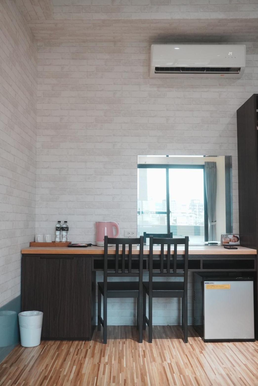 ג'יאושי Ruo Shui Hotspring Hotel מראה חיצוני תמונה