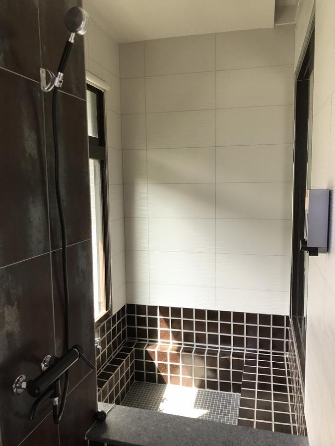 ג'יאושי Ruo Shui Hotspring Hotel מראה חיצוני תמונה