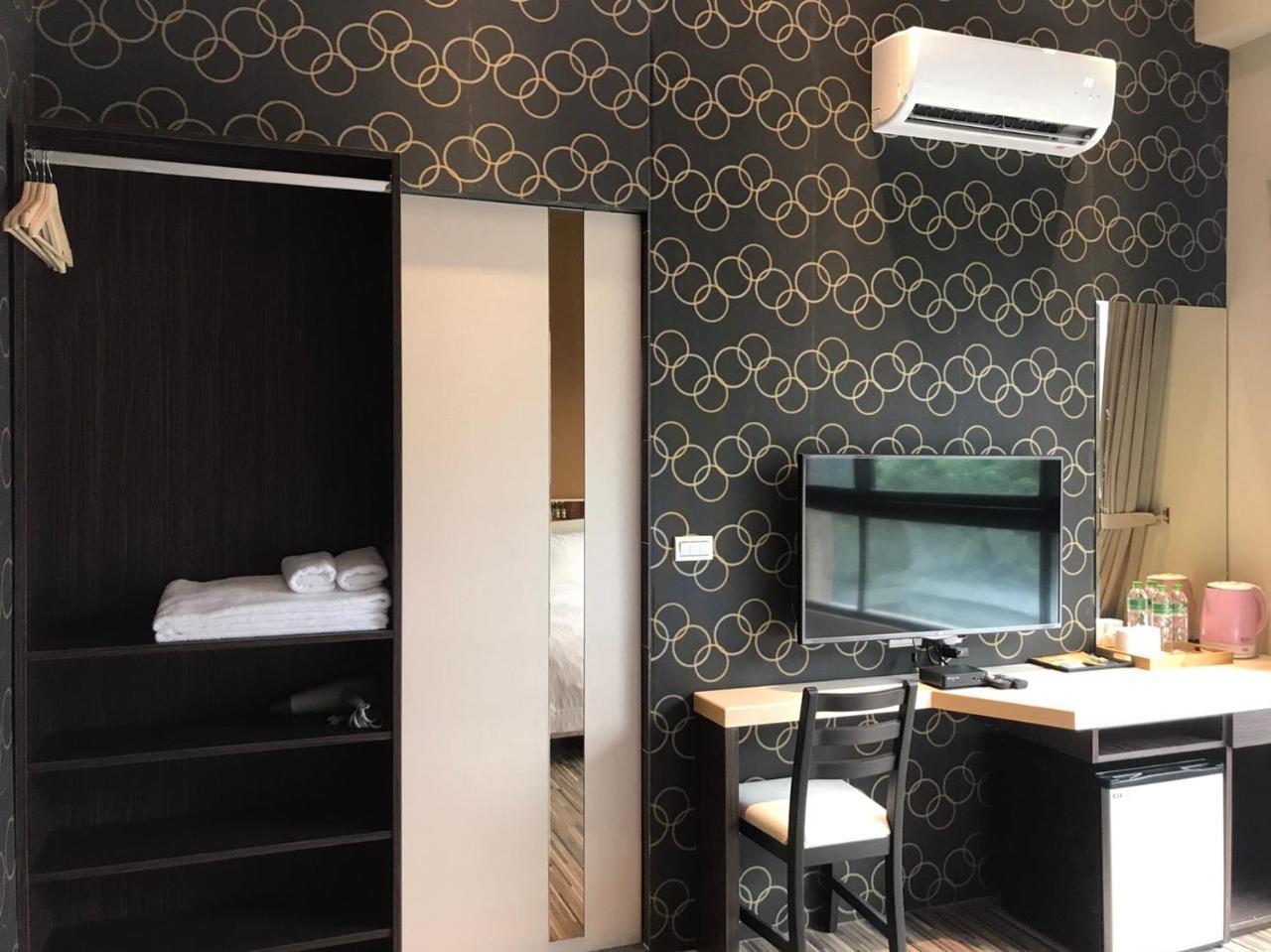 ג'יאושי Ruo Shui Hotspring Hotel מראה חיצוני תמונה
