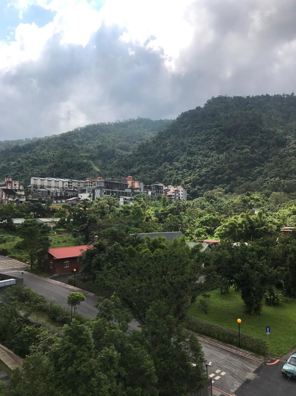 ג'יאושי Ruo Shui Hotspring Hotel מראה חיצוני תמונה