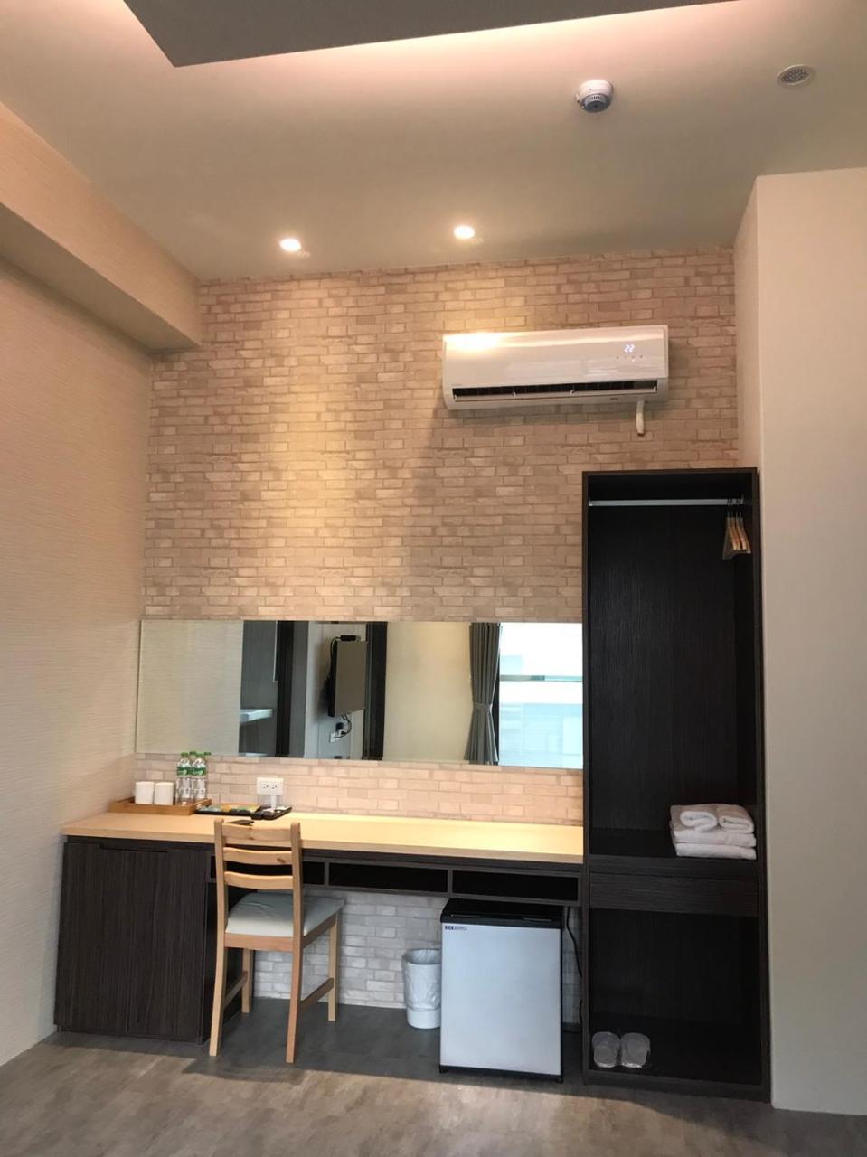 ג'יאושי Ruo Shui Hotspring Hotel מראה חיצוני תמונה