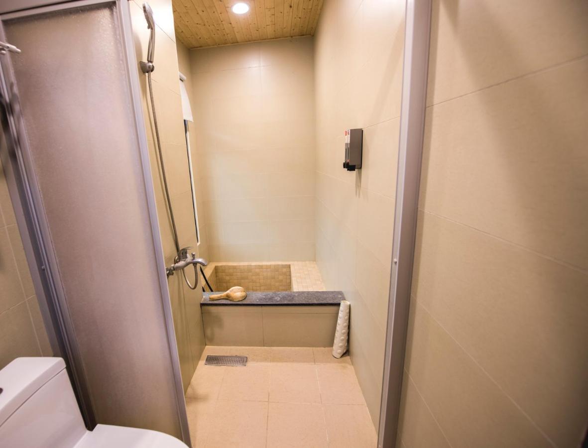 ג'יאושי Ruo Shui Hotspring Hotel מראה חיצוני תמונה